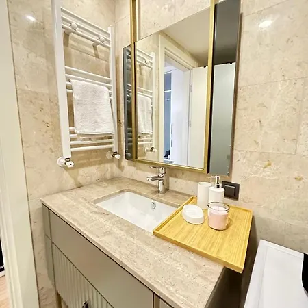 The Secluded Spot In Baglar W/free Wi-fi & Parking Apartment
